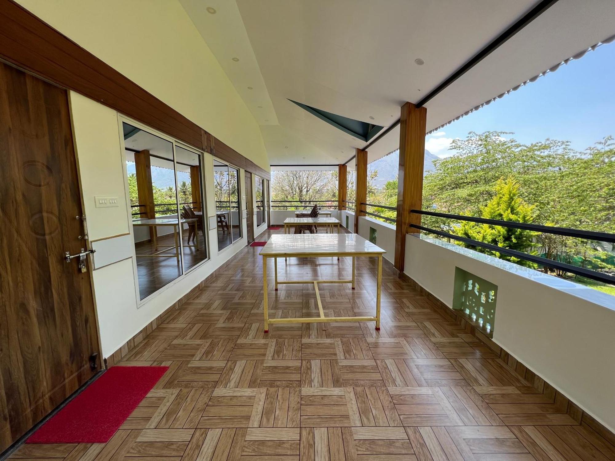 The Midway Jungle Resort Masinagudi Exterior photo