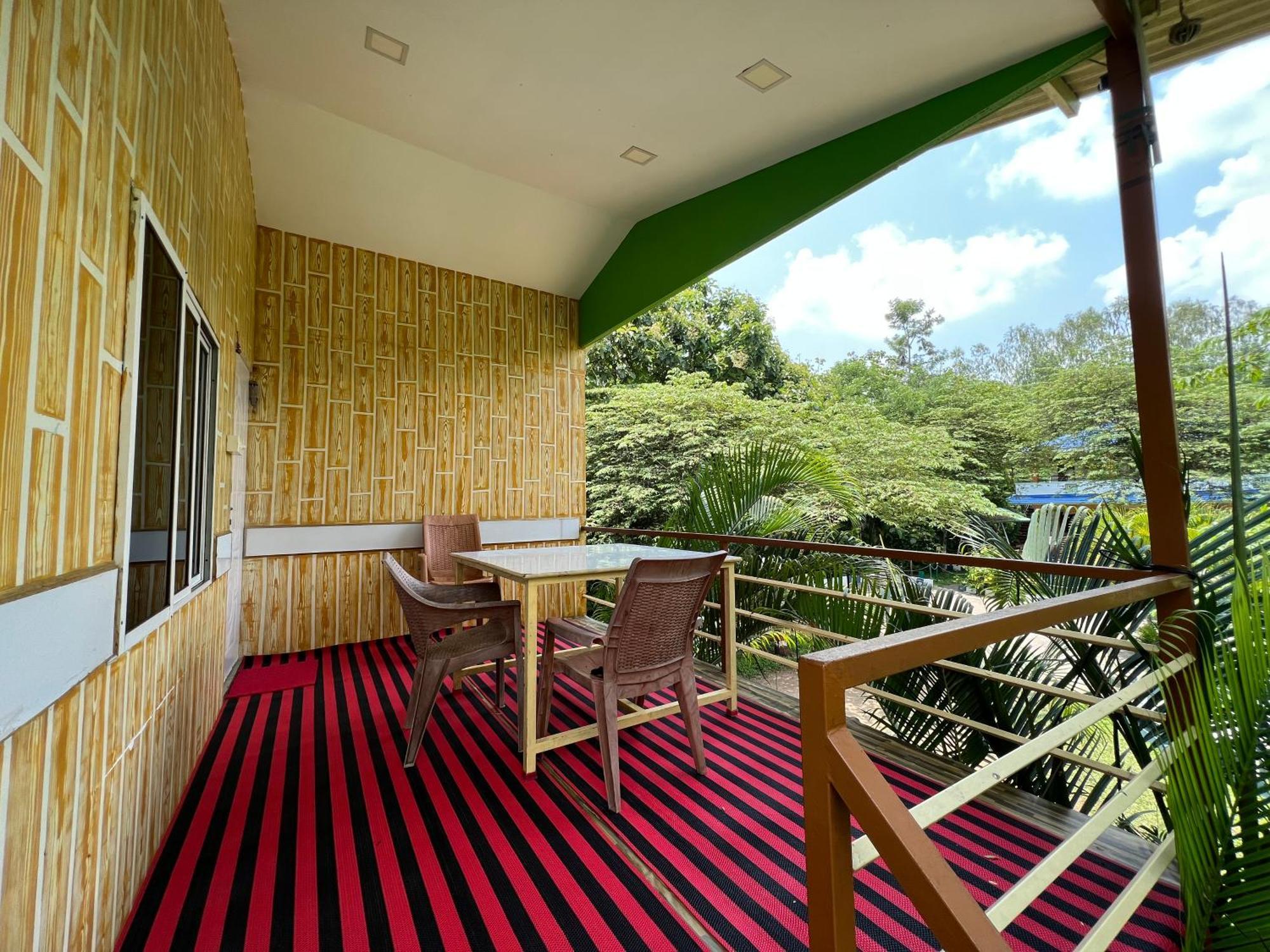 The Midway Jungle Resort Masinagudi Exterior photo