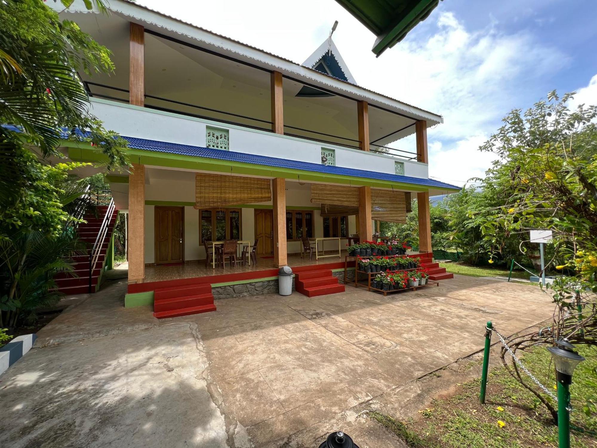 The Midway Jungle Resort Masinagudi Exterior photo